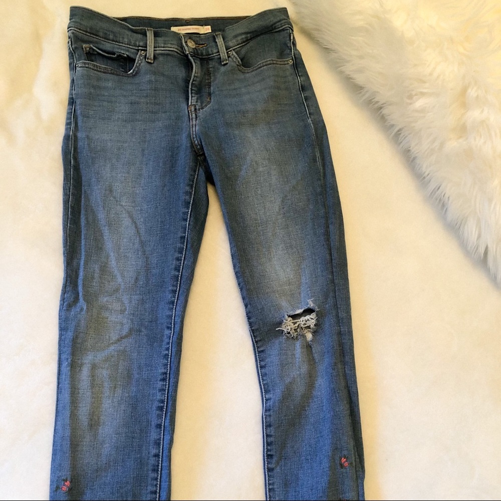 Levi’s 311 Embroidered Shaping Skinny Jean - Picture 2 of 6
